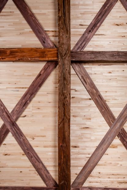 Декоративные балки из дерева