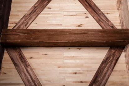 Декоративные балки из дерева